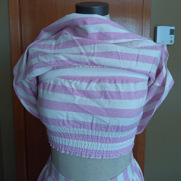 Off-the-shoulder ruffle blouse - Picture 3 of 4